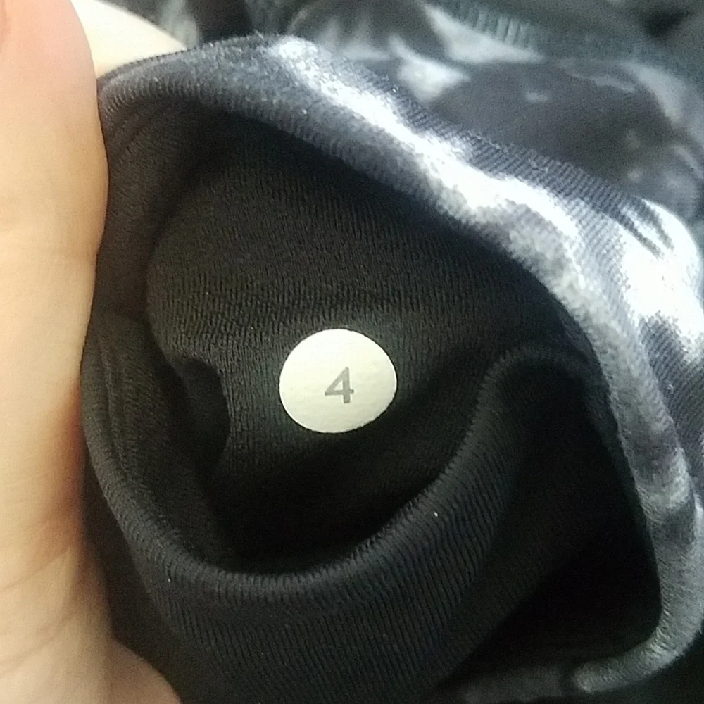 Lululemon Athletica Cropped Leggings Tights Mesh Sides Active Yoga Work Out Run
